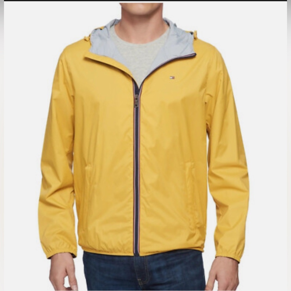 Tommy Hilfiger Men’s Yellow Hooded Rain Jacket with Contrast Trim - size L